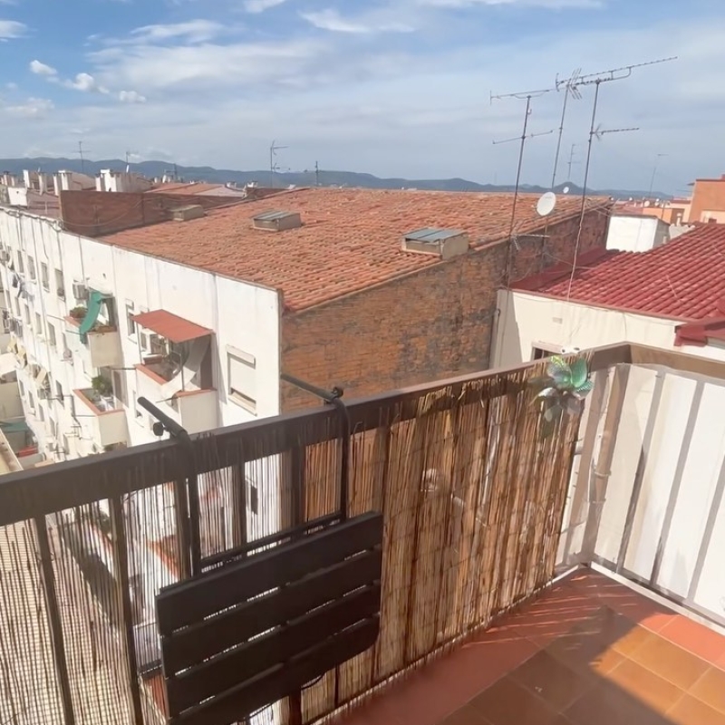 Piso de alquiler en Ctra Marina de tres habitaciones quinto con ascensor muy lum 