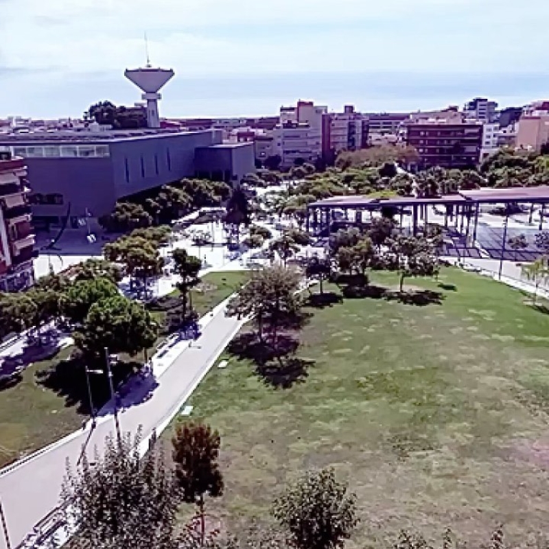 Increíble piso de tres habitaciones dobles en la misma plaza Cataluña Alto y c 