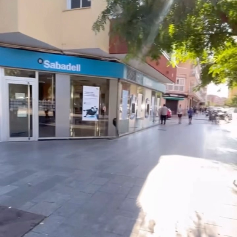 Bonito Ático de tres habitaciones y muy soleado 